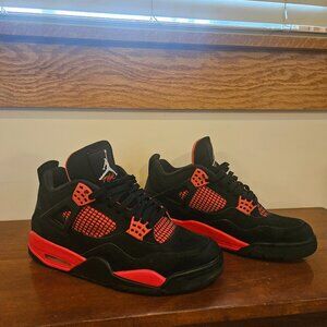 RARE Jordan 4 red thunders size 9 AUTHENTIC